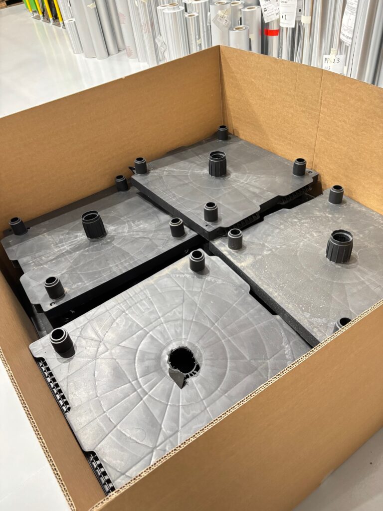 Plastic roll ends